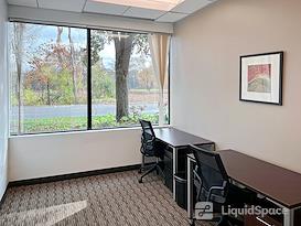 Regus | Edgewater Place