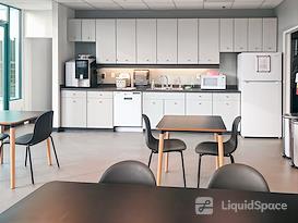 Regus | BC, Richmond - Commerce Court