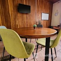 La Central Business Center