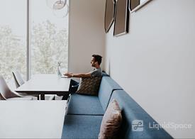 Common Desk - Granite Park