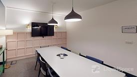 FORA | Warnford Court