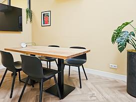 Regus | Wijchen, Plek bij Floor