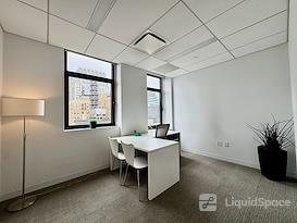 Emerge212 - 125 Park Avenue