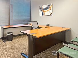 Regus | Commerce Plaza