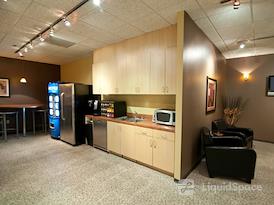 Regus | 501 W. Broadway