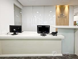 Regus | Shanghai, The Hub