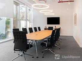 Regus | Santiago, El Bosque Norte 200