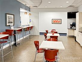 HQ | MI, Novi - Grand River Ave