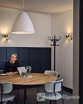 FORA | Warnford Court