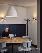 FORA | Warnford Court