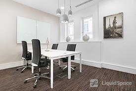 Signature | Paris, 72 Faubourg St Honoré