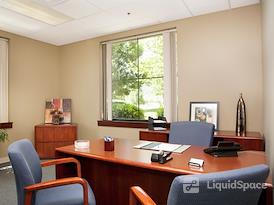 Regus | Brentwood Center (Office Suites Plus)