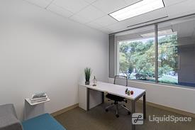 Regus | Sunroad Corporate Center