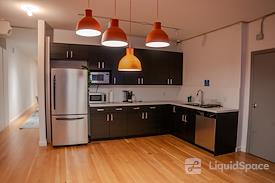 Flexday Suite - 112 West Hastings