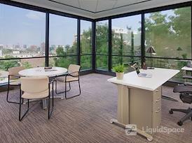 Regus | American Center