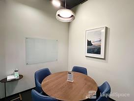 Industrious - Fashion Square