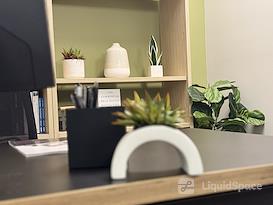 4 & Co Coworking Spaces - Land O' Lakes