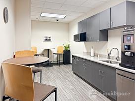 Regus | MN, Wayzata - Wayzata Blvd