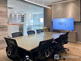 Regus | Wuhan, Wuhan Tiandi - Corporate Center 5