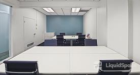 HQ | NC, Greensboro - W Friendly Ave