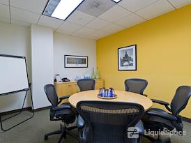 Regus | Melville Expressway II
