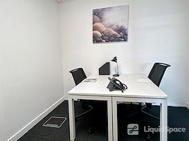 Regus | Leicester Grove Park