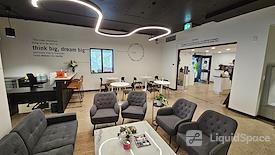 Launch Coworking Space - Downtown