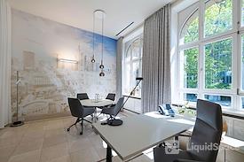 Satellite Office Villa Sander