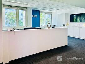 HQ | Stuttgart, HQ Offisto