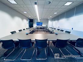 CorporateCubes.Co - 333 Collins