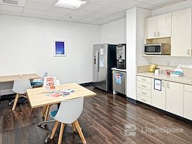 HQ || CA, Folsom - Orchard Dr