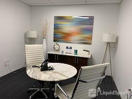 Emerge212 - 1185 Avenue of the Americas