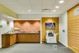 Carr Workplaces - Aon Center
