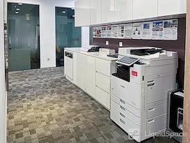 Regus | Beijing, Lei Shing Hong Plaza