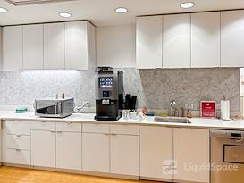 Regus | MD, Bethesda - Bethesda Metro Ctr