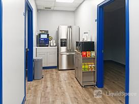 HQ | CA, Escondido - N Rose St