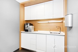 Regus | RIGA, Terbatas