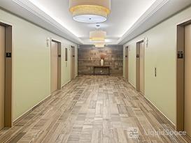 Regus | 125 South Wacker