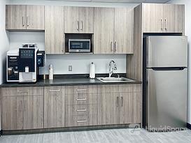 Regus | NJ, Hasbrouck Heights - State Route 17