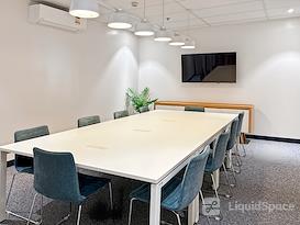 Regus | Makati, Victoria de Makati