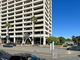Regus || Galleria Sherman Oaks