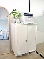 Sunny Studio & Hub