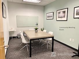 Regus || Warner Center