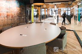 Regus | Toronto - Queen West