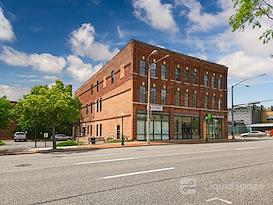 Regus | IA, Davenport - Harrison St