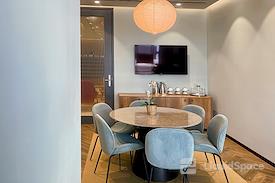 Signature | Signature Al Maqam Tower ADGM