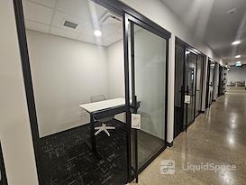 Launch Coworking Space - Downtown