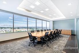 Regus || Warner Center