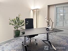 Signature | Dusseldorf Koenigsallee 61