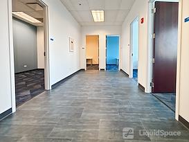 HQ | IL, Naperville - Wall St